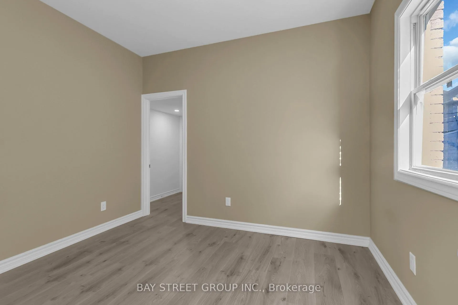 Photo 9 of 280-282 Campbell Avenue, Windsor — HOMEH