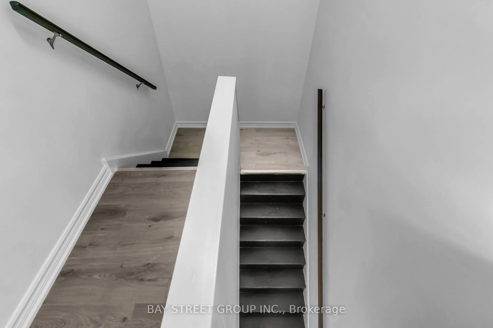 Photo 15 of 280-282 Campbell Avenue, Windsor — HOMEH