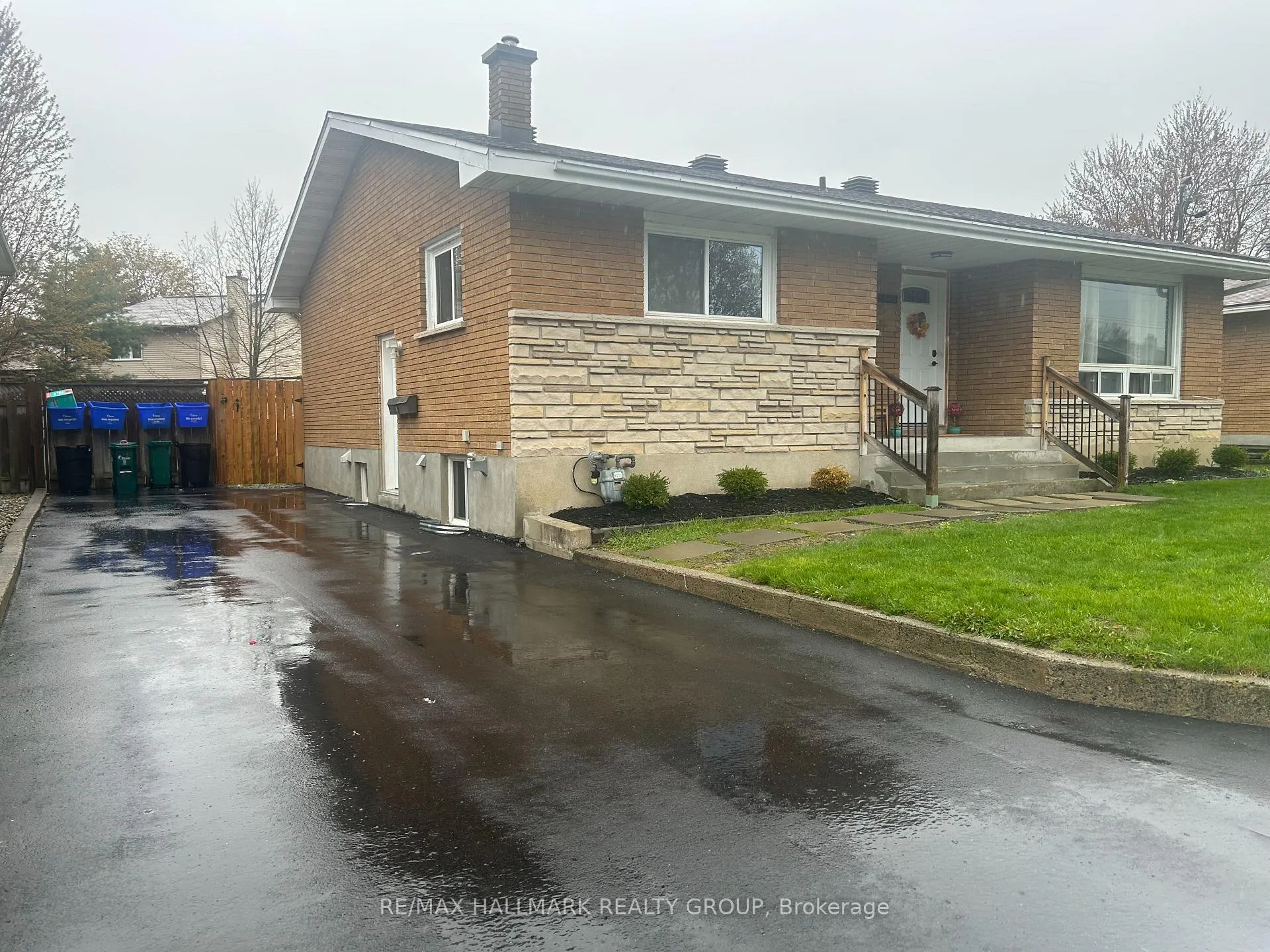 Photo 1 of Unit B, 1540 Maxime Street, Ottawa, Pineview — HOMEH
