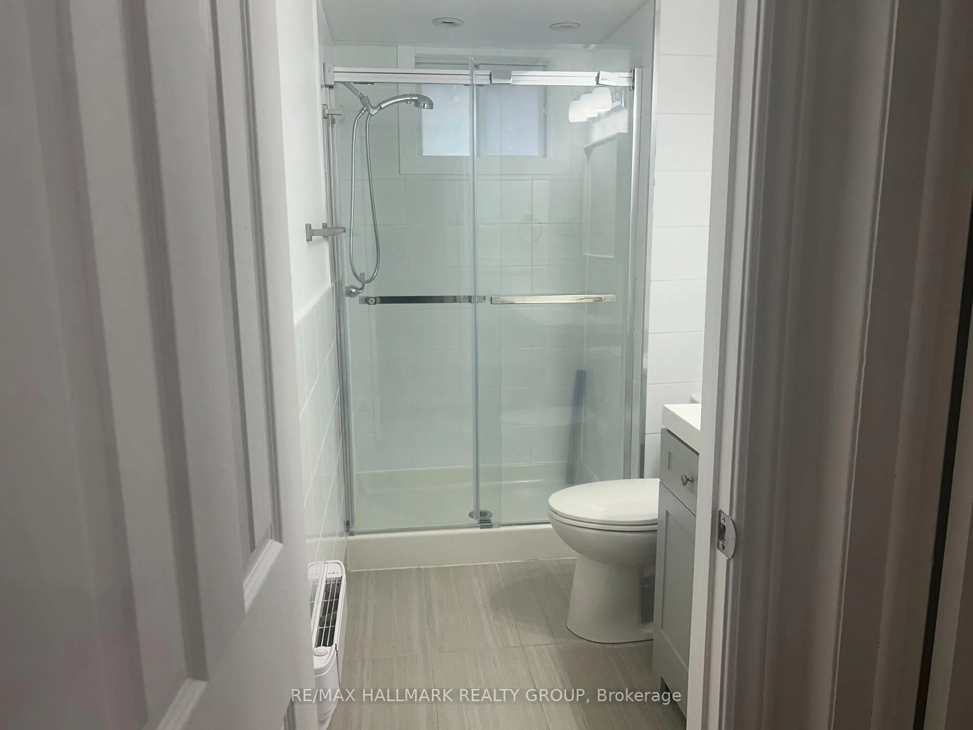 Photo 7 of Unit B, 1540 Maxime Street, Ottawa, Pineview — HOMEH