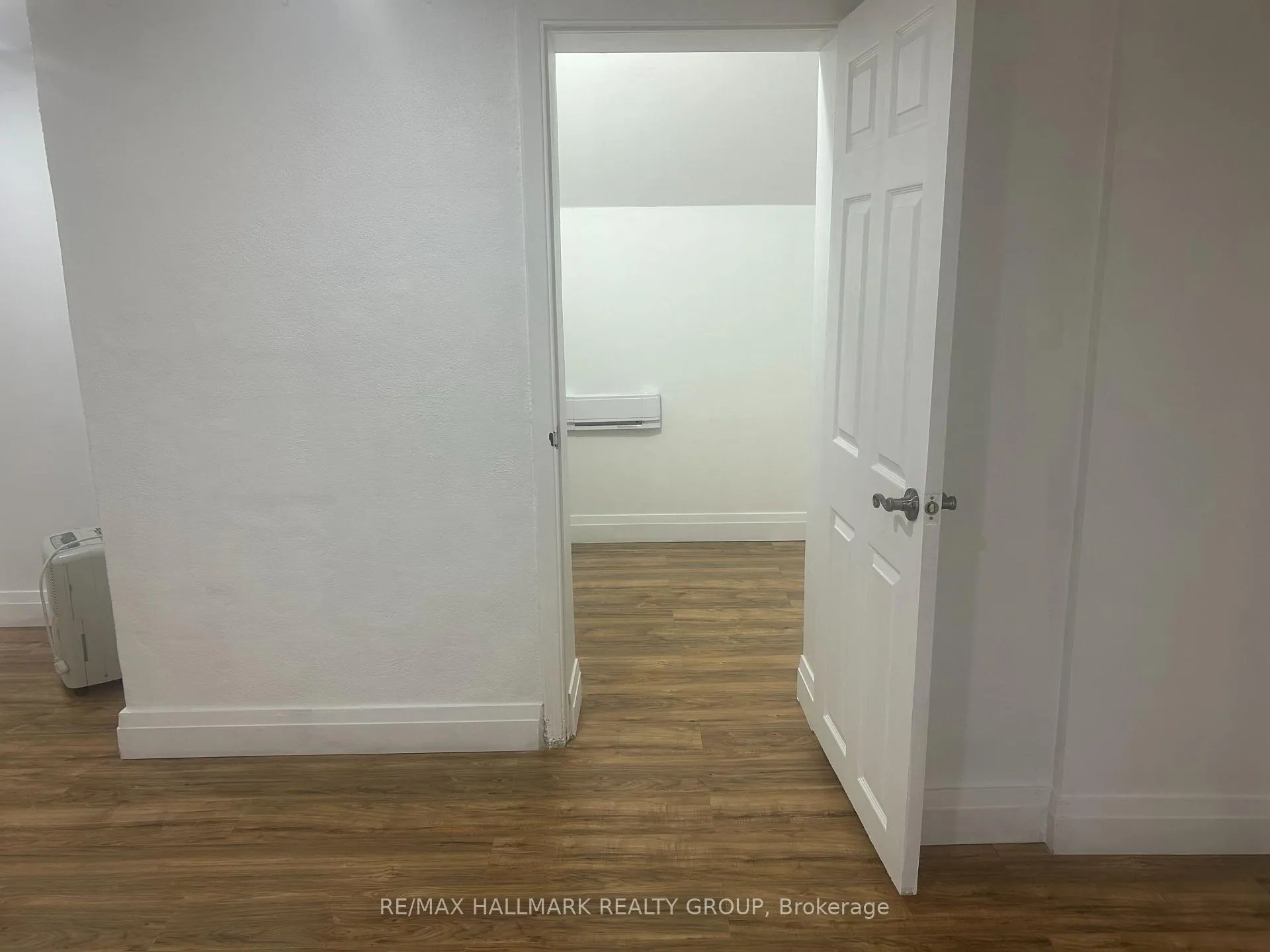 Photo 8 of Unit B, 1540 Maxime Street, Ottawa, Pineview — HOMEH