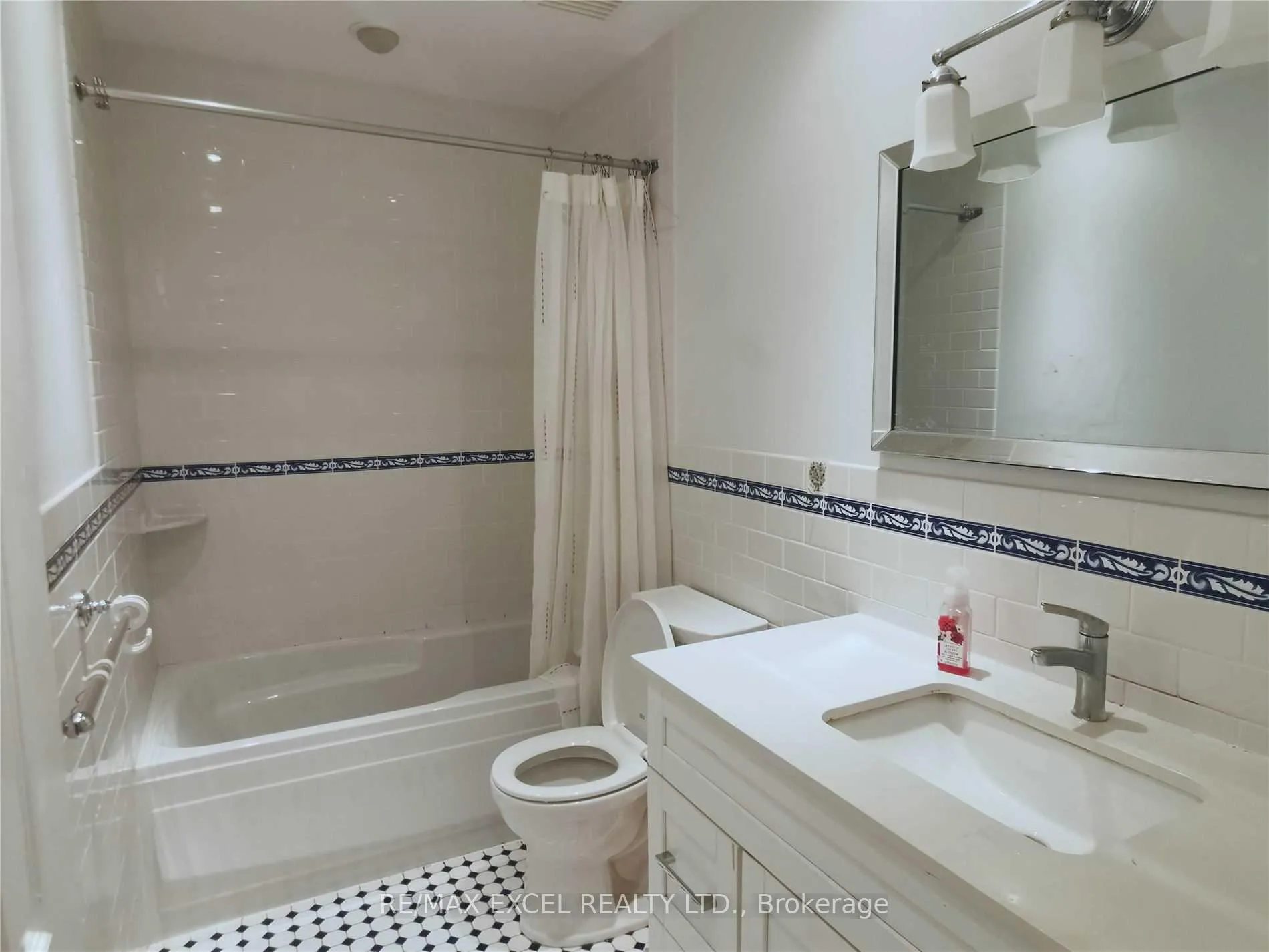 Photo 11 of 75 Ecclesfield Drive, Scarborough, Steeles — HOMEH