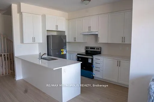 Photo 3 of 11 Chiffon Street, Vaughan, Steeles West Industrial — HOMEH