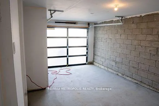 Photo 17 of 11 Chiffon Street, Vaughan, Steeles West Industrial — HOMEH