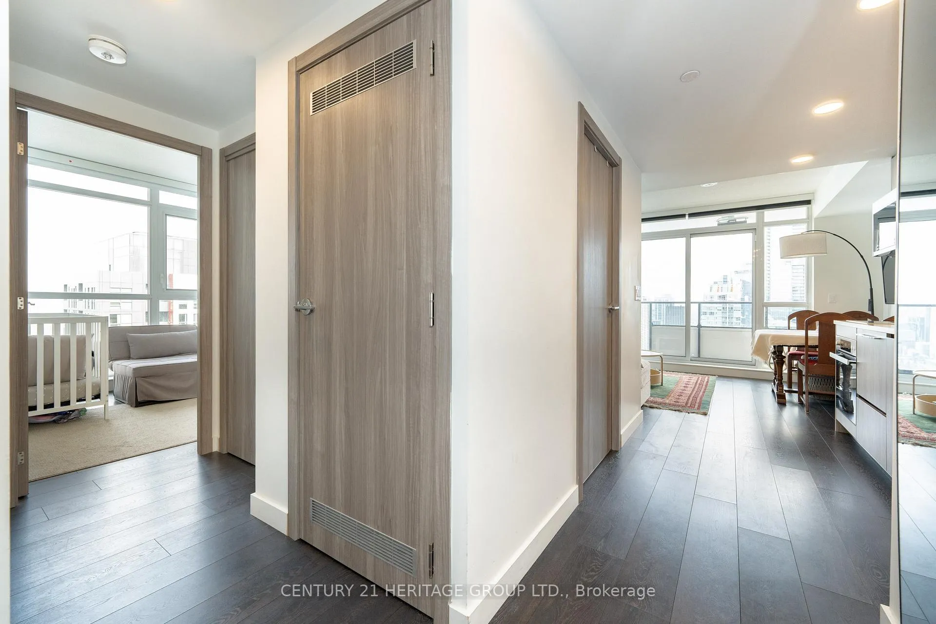 Photo 4 of Unit 4801, 38 Widmer Street, Toronto, Waterfront Communities — HOMEH