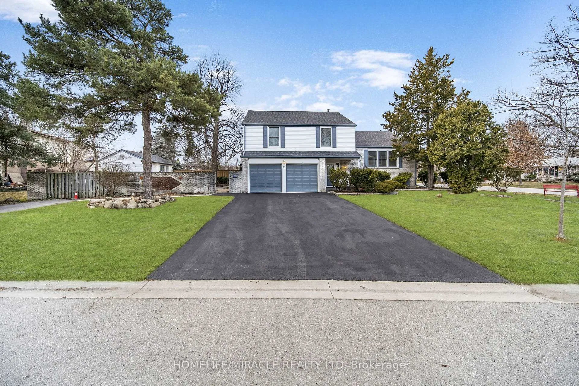 Photo 2 of 38 River View Drive, Brampton, Brampton East — HOMEH