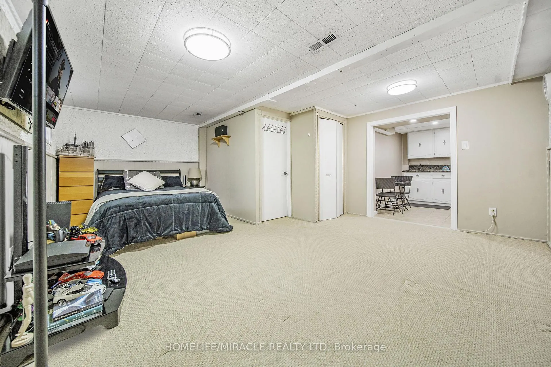 Photo 11 of 38 River View Drive, Brampton, Brampton East — HOMEH