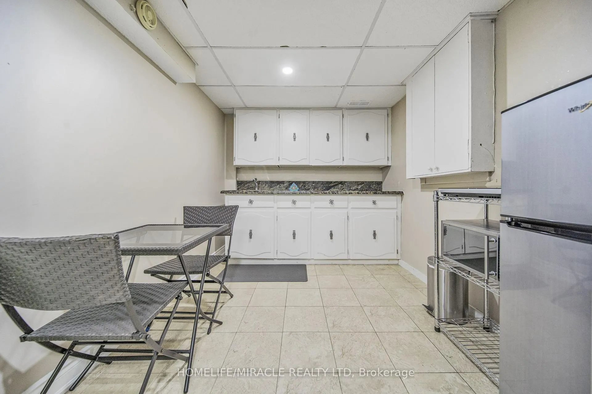 Photo 13 of 38 River View Drive, Brampton, Brampton East — HOMEH