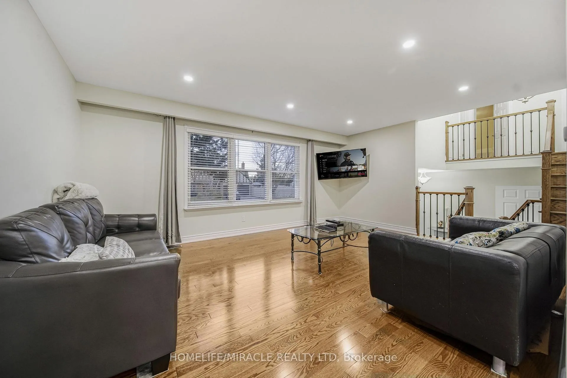 Photo 17 of 38 River View Drive, Brampton, Brampton East — HOMEH