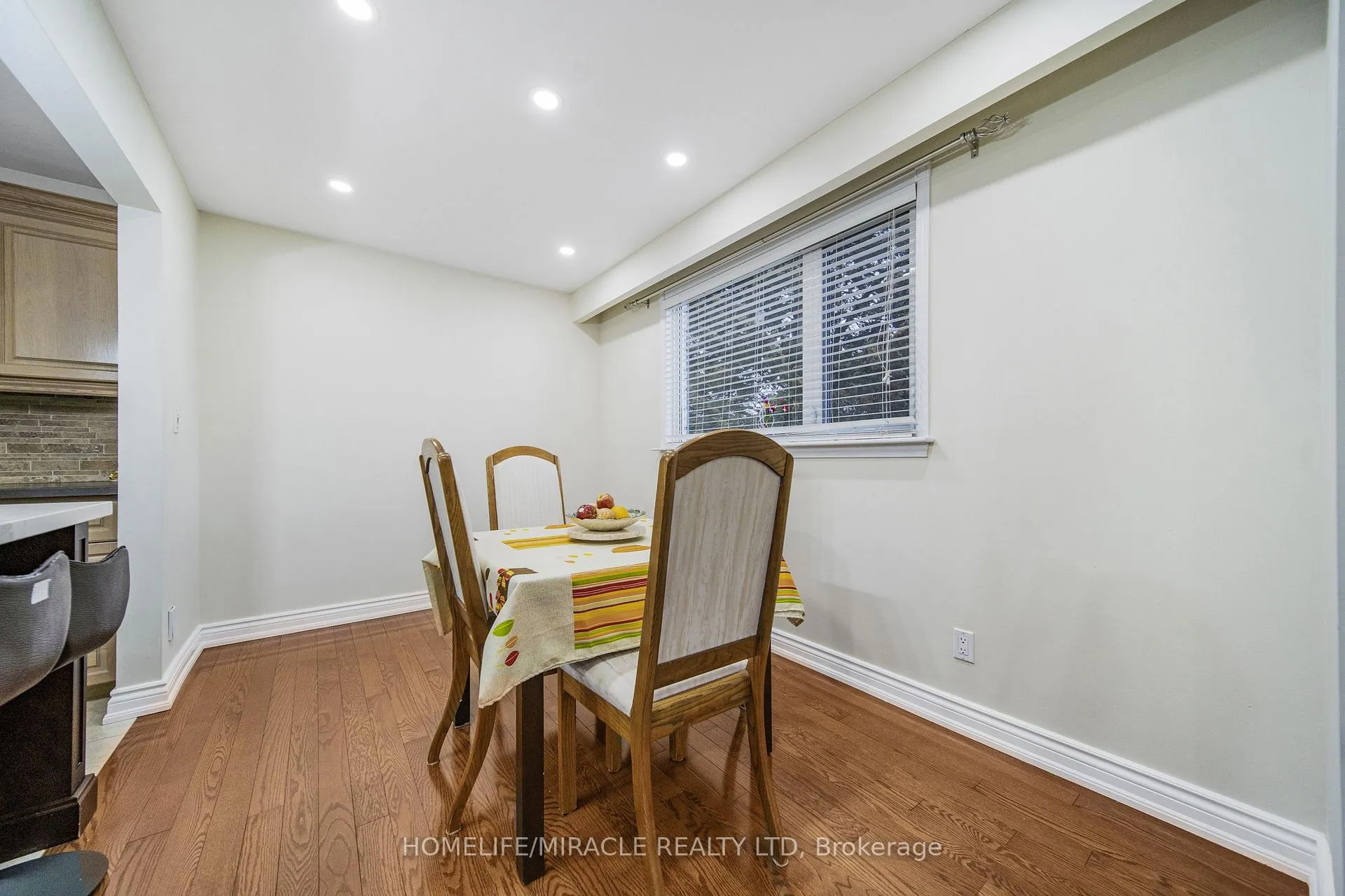 Photo 19 of 38 River View Drive, Brampton, Brampton East — HOMEH