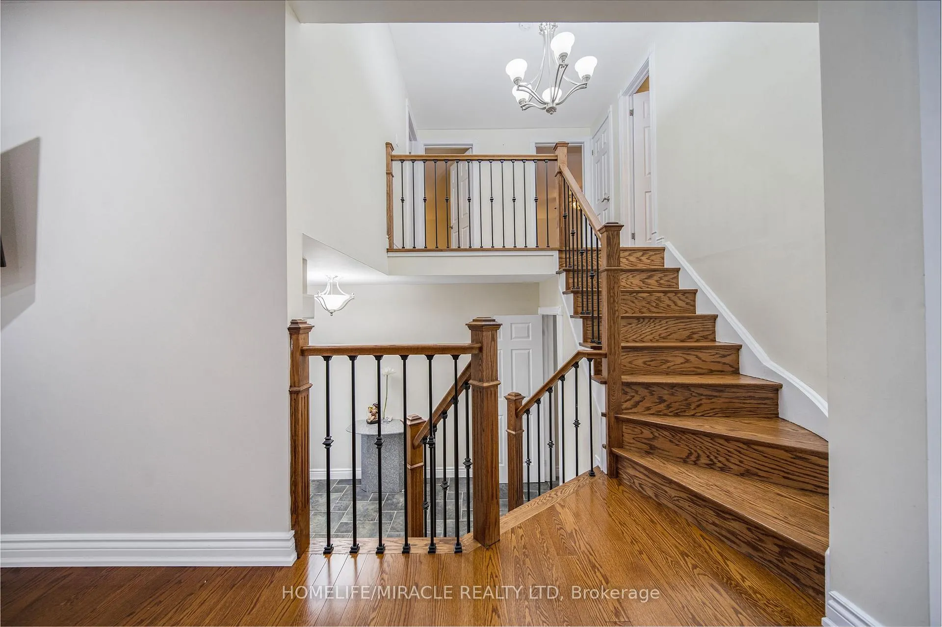Photo 25 of 38 River View Drive, Brampton, Brampton East — HOMEH
