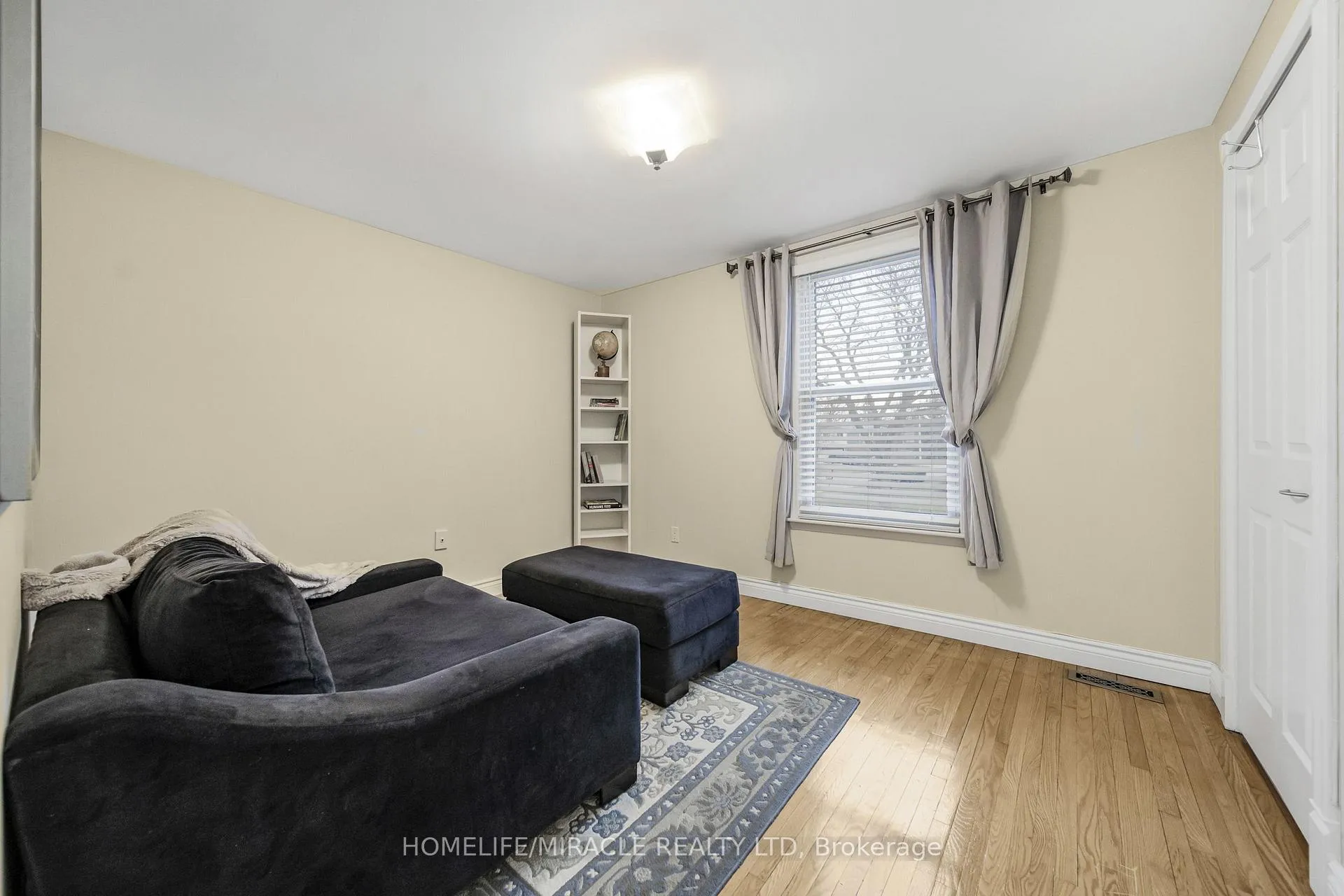 Photo 28 of 38 River View Drive, Brampton, Brampton East — HOMEH