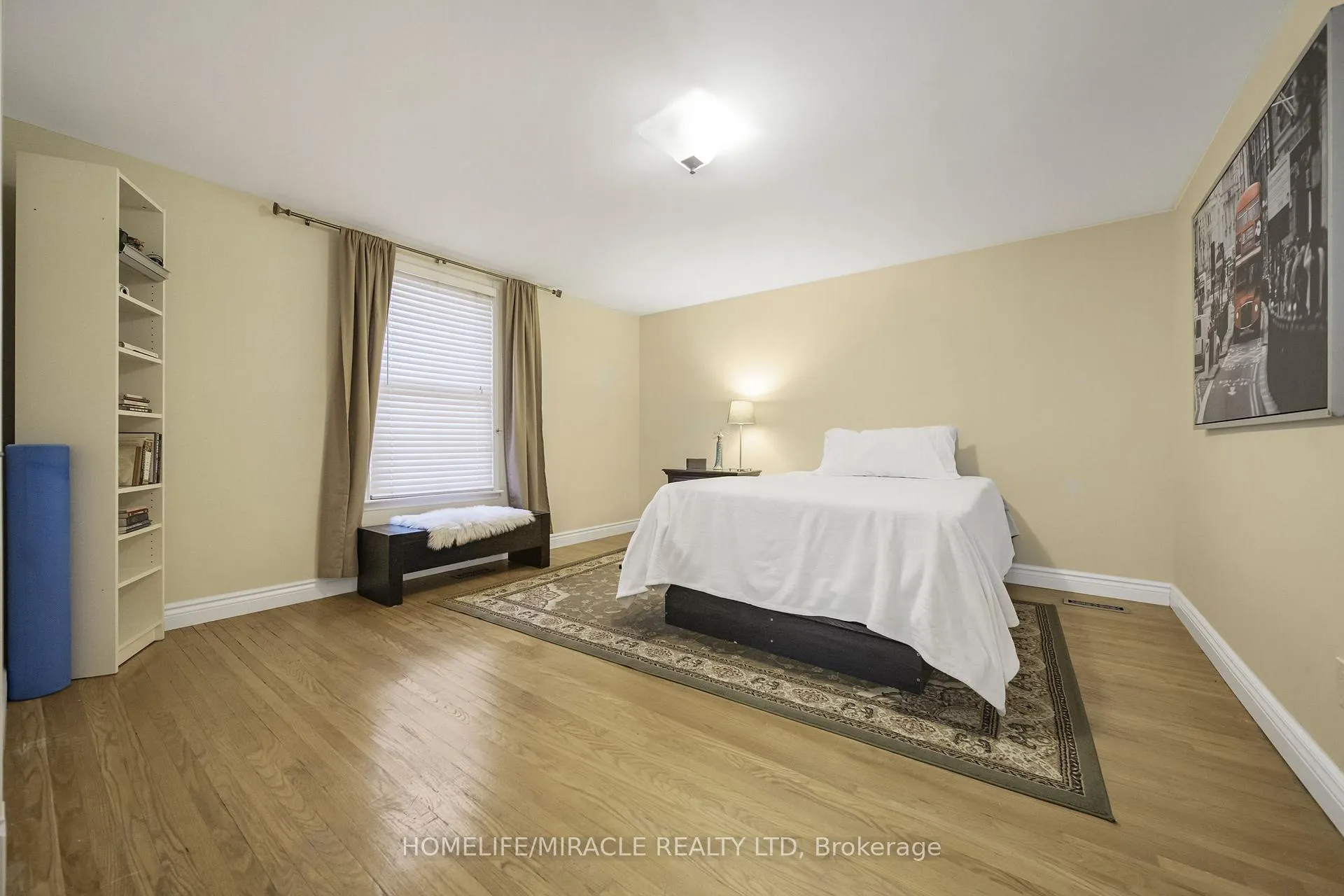 Photo 30 of 38 River View Drive, Brampton, Brampton East — HOMEH