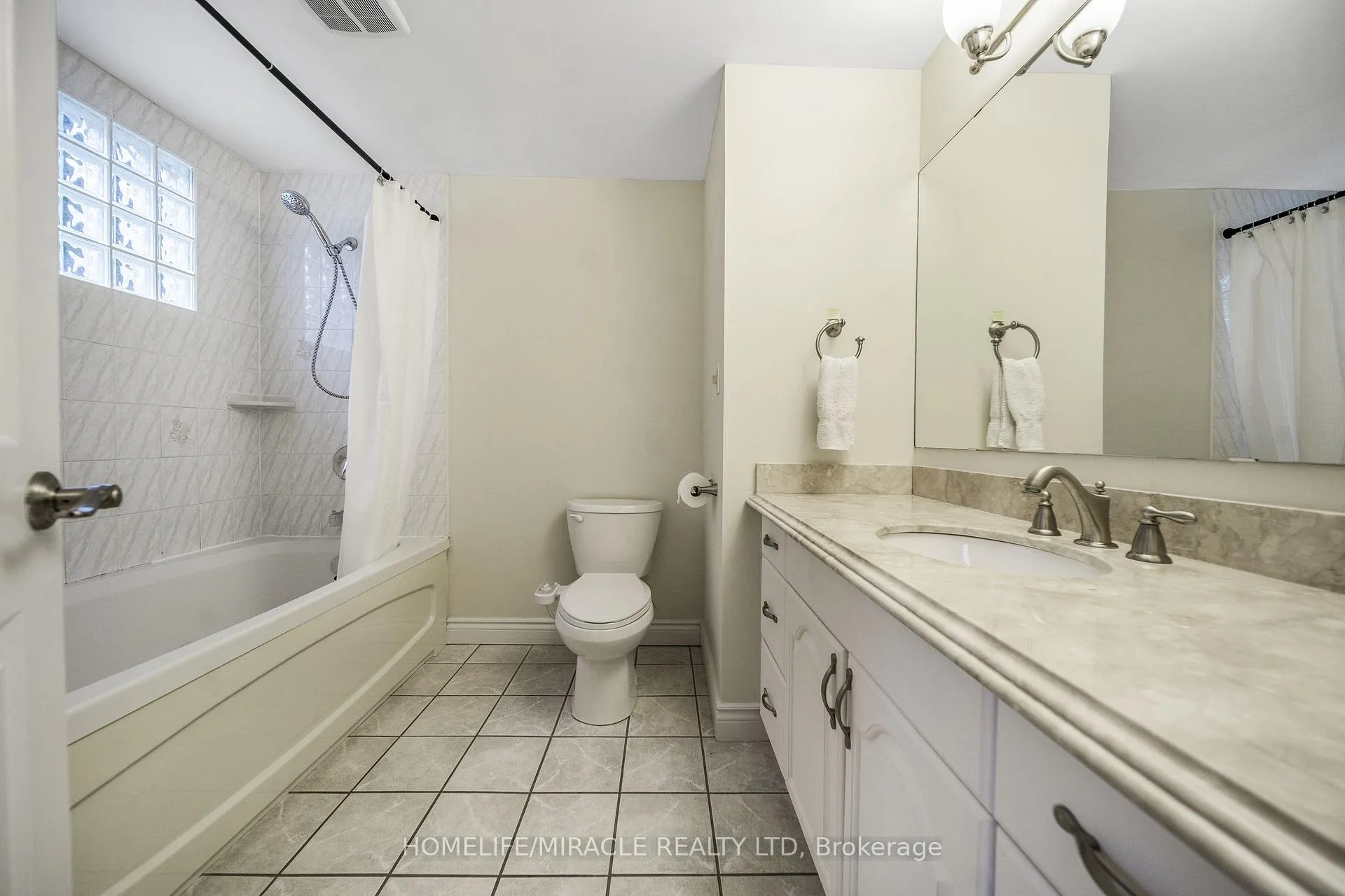 Photo 36 of 38 River View Drive, Brampton, Brampton East — HOMEH