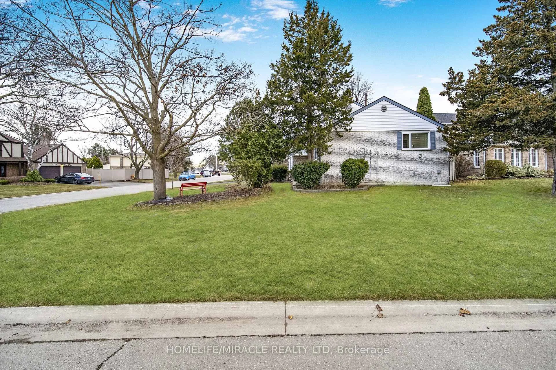 Photo 37 of 38 River View Drive, Brampton, Brampton East — HOMEH