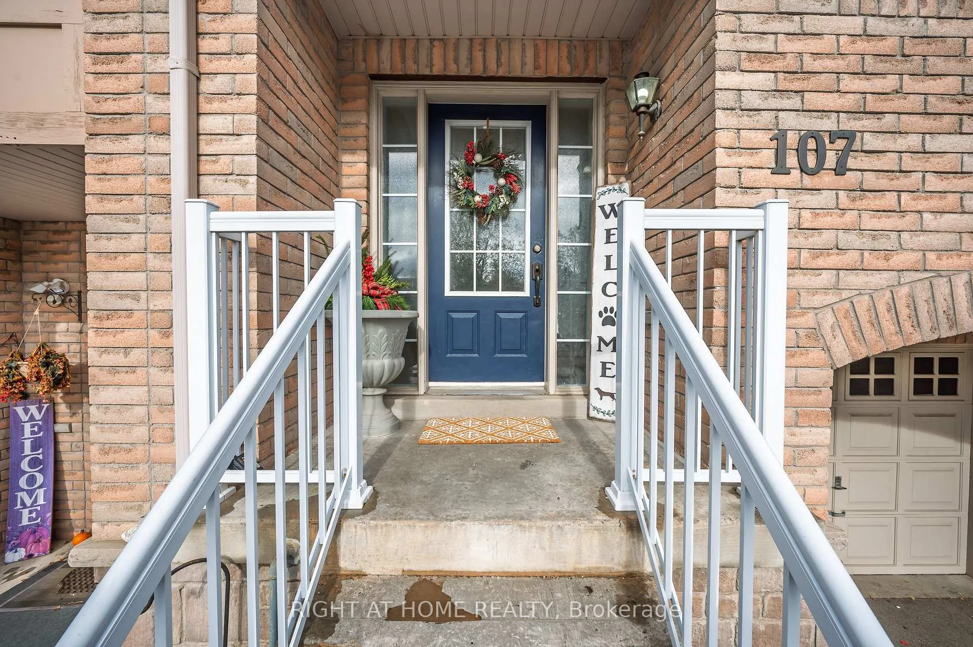 Photo 2 of 107 Bernard Avenue, Brampton, Fletcher's Creek South — HOMEH