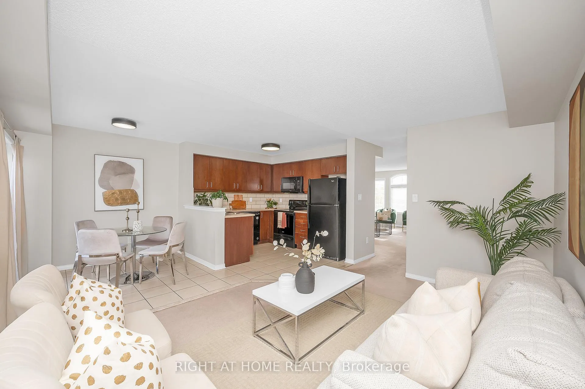 Photo 8 of 107 Bernard Avenue, Brampton, Fletcher's Creek South — HOMEH