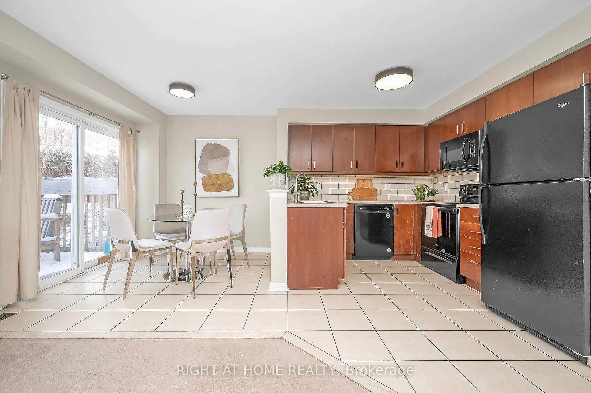 Photo 9 of 107 Bernard Avenue, Brampton, Fletcher's Creek South — HOMEH
