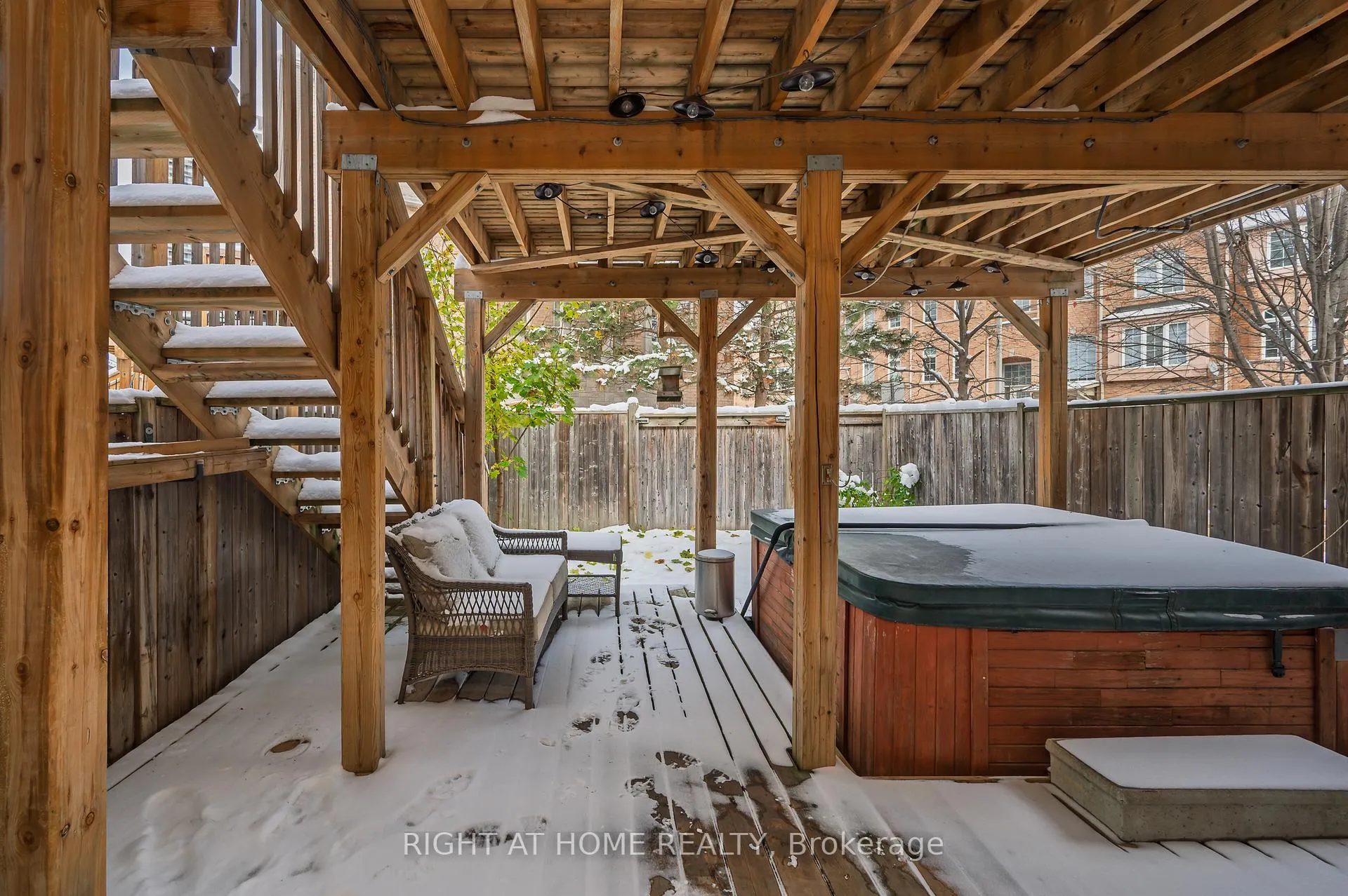 Photo 26 of 107 Bernard Avenue, Brampton, Fletcher's Creek South — HOMEH