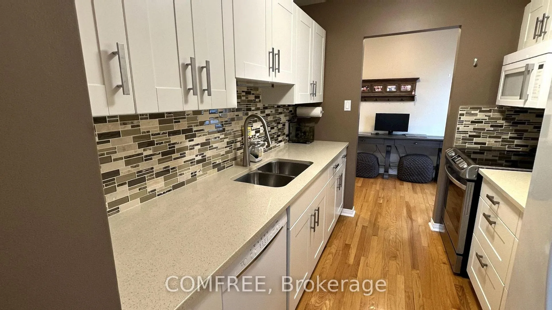 Photo 9 of 10 Durbin Court, Ottawa, Kanata - Katimavik — HOMEH