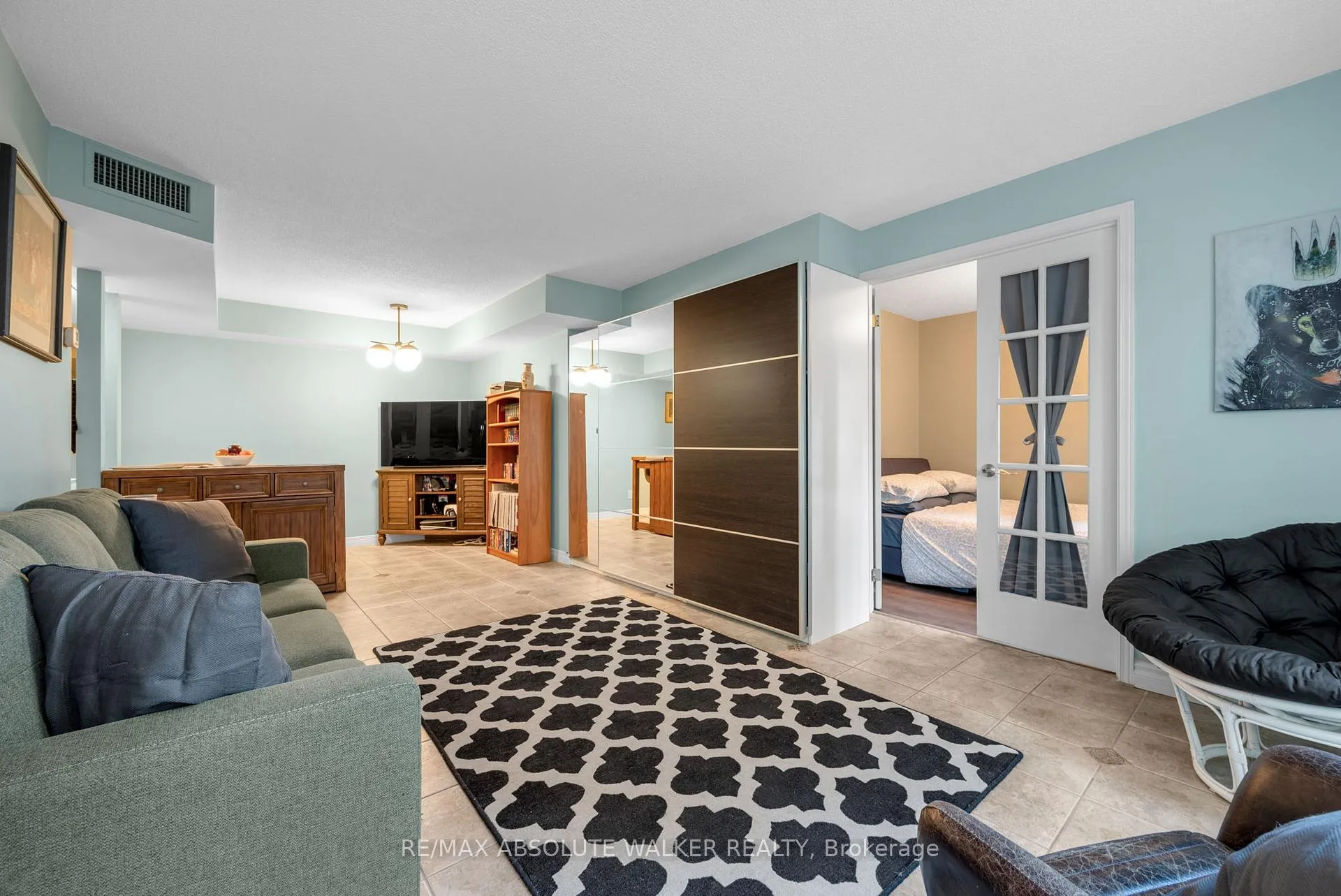 Photo 7 of Unit 113, 540 Cambridge Street S, Ottawa, West Centre Town — HOMEH