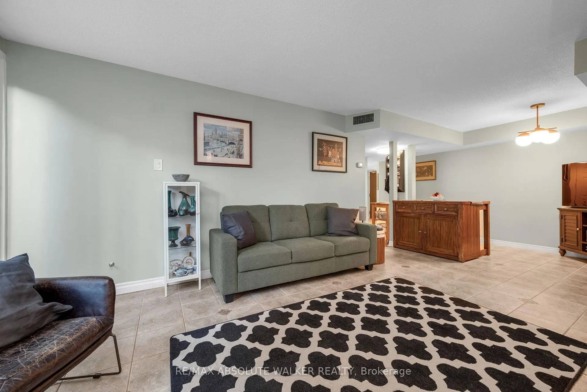 Photo 8 of Unit 113, 540 Cambridge Street S, Ottawa, West Centre Town — HOMEH