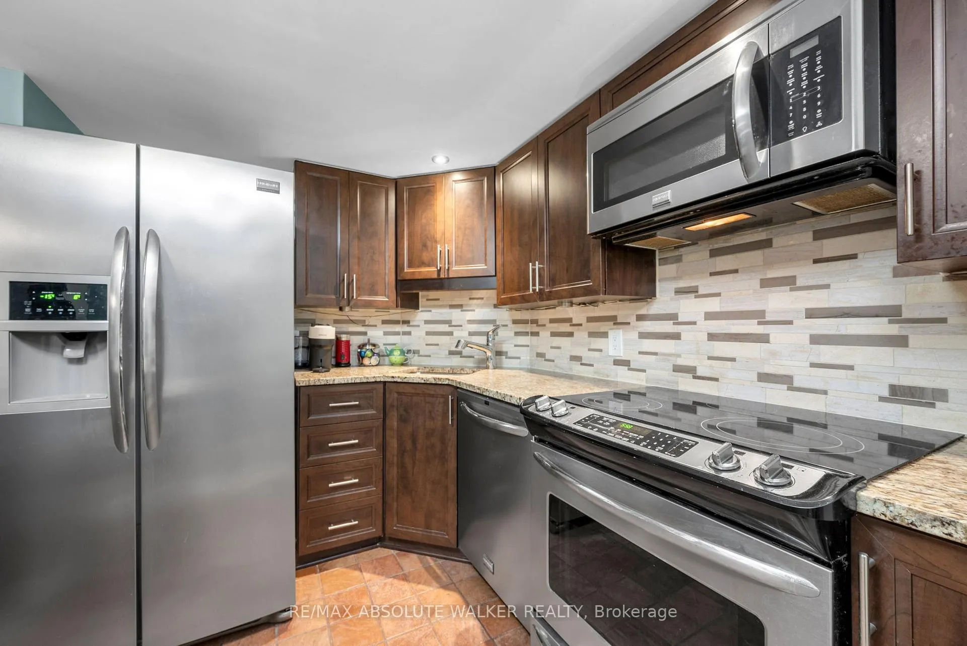 Photo 10 of Unit 113, 540 Cambridge Street S, Ottawa, West Centre Town — HOMEH