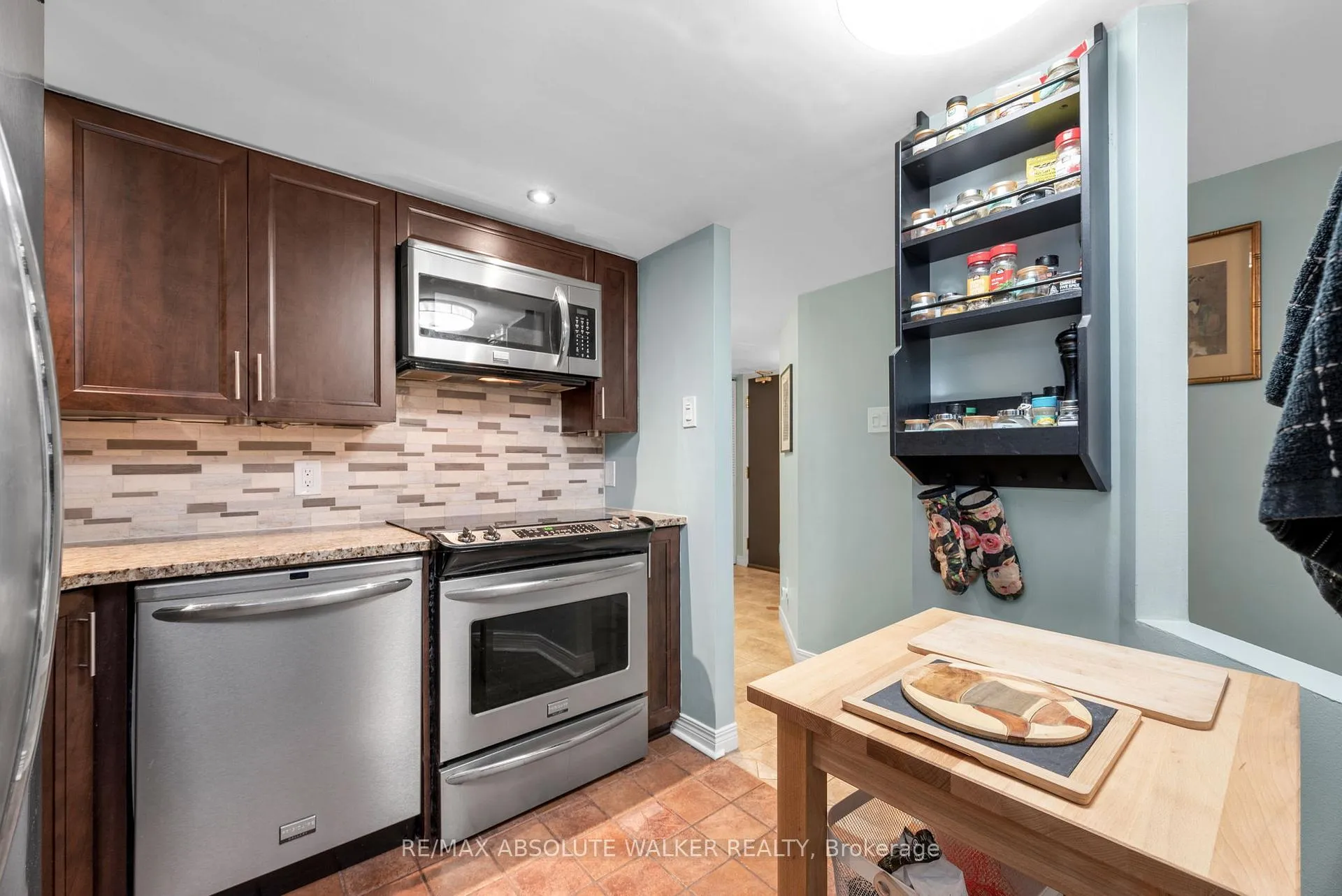 Photo 12 of Unit 113, 540 Cambridge Street S, Ottawa, West Centre Town — HOMEH