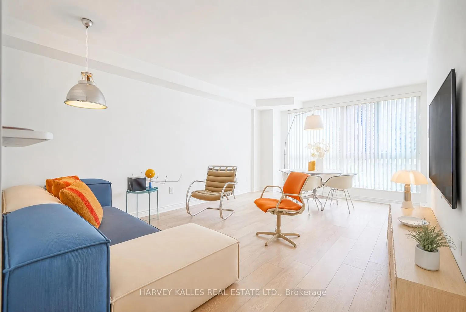 Photo 2 of Unit 609, 7 Broadway Avenue, Toronto, Mount Pleasant West — HOMEH