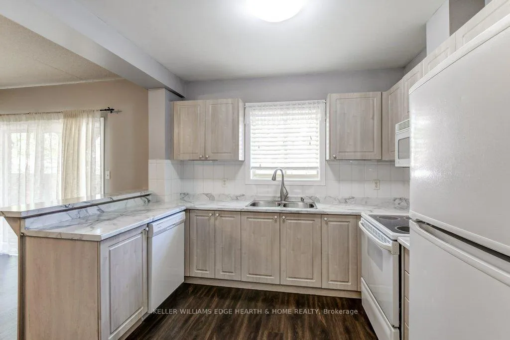 Photo 17 of Unit 41, 4045 Upper Middle Road, Burlington, Rose — HOMEH