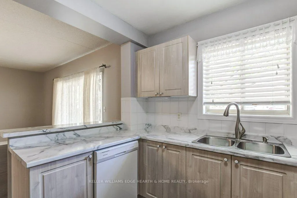 Photo 19 of Unit 41, 4045 Upper Middle Road, Burlington, Rose — HOMEH
