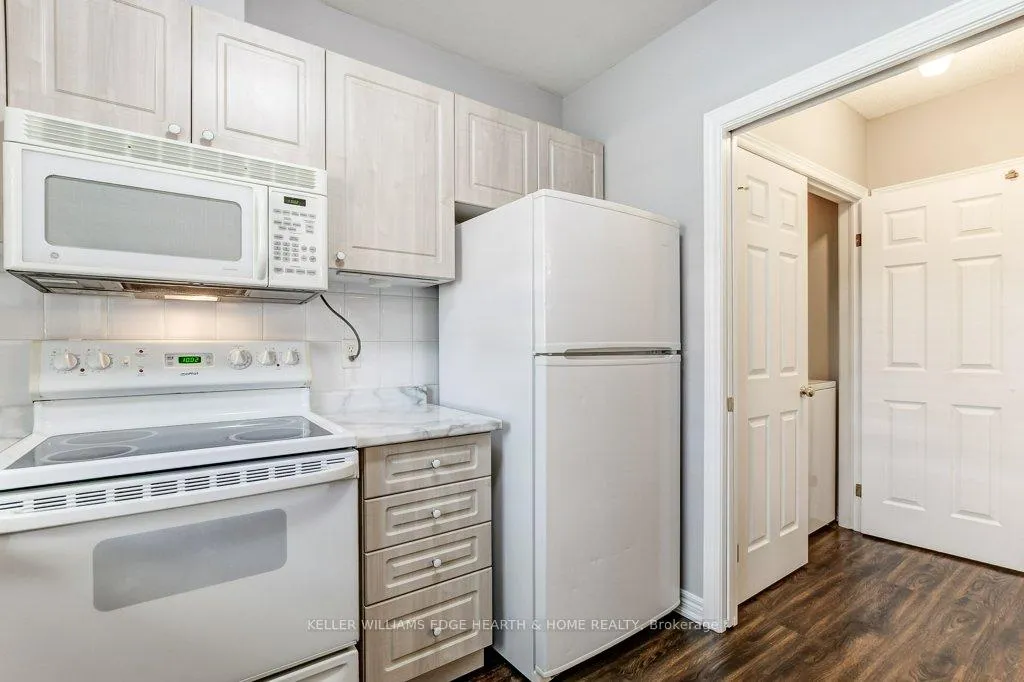 Photo 20 of Unit 41, 4045 Upper Middle Road, Burlington, Rose — HOMEH
