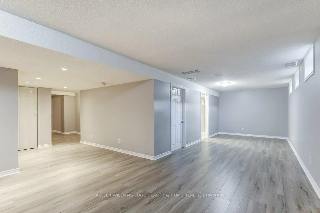 Photo 32 of Unit 41, 4045 Upper Middle Road, Burlington, Rose — HOMEH