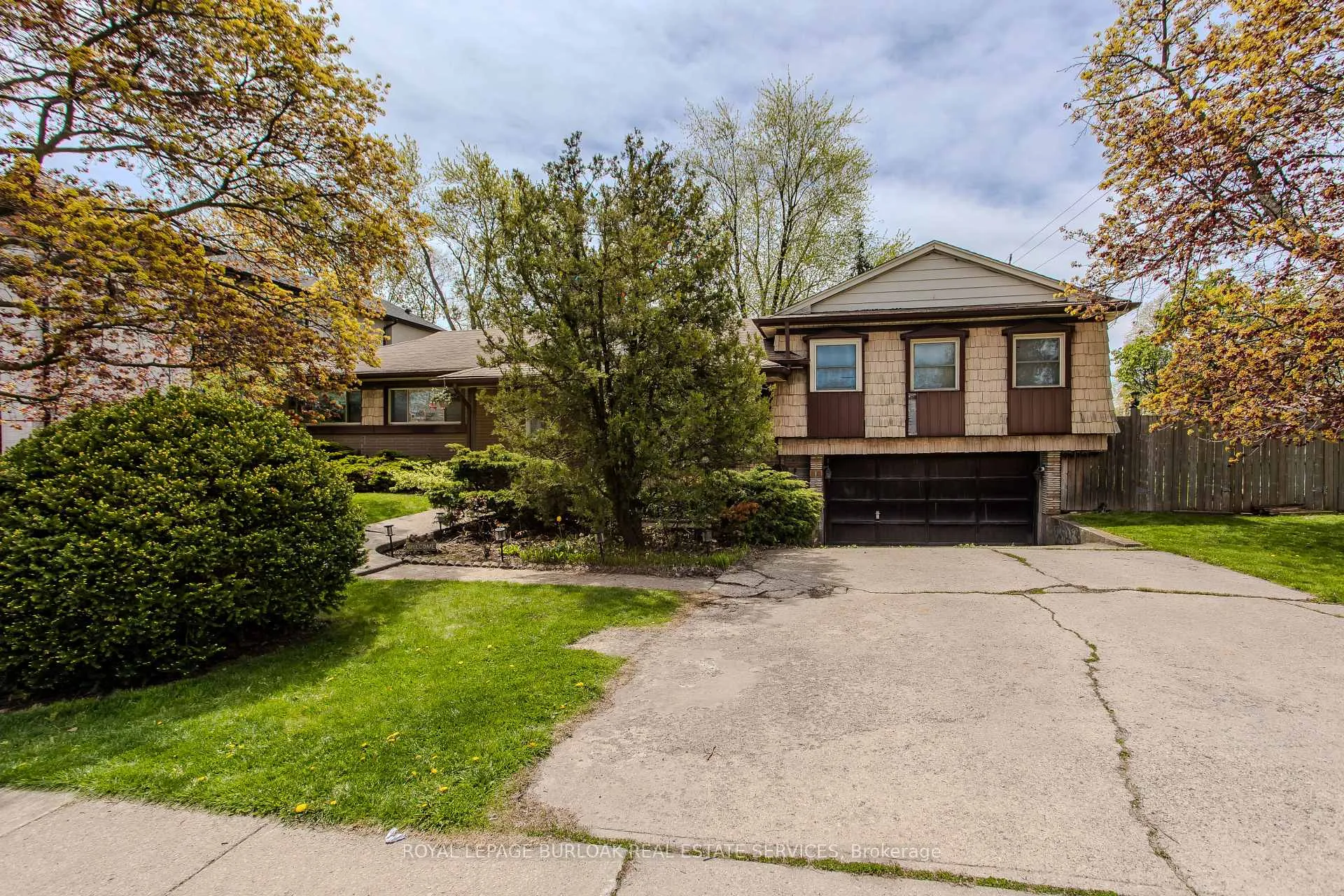 Front of 482 Sherin Drive