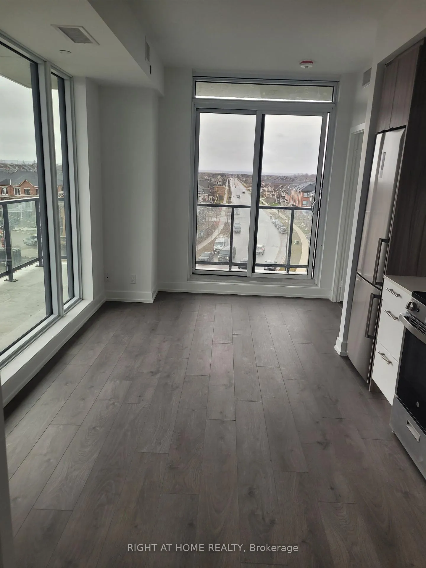 Photo 2 of Unit 508, 225 Veterans Drive N, Brampton, Northwest Brampton — HOMEH