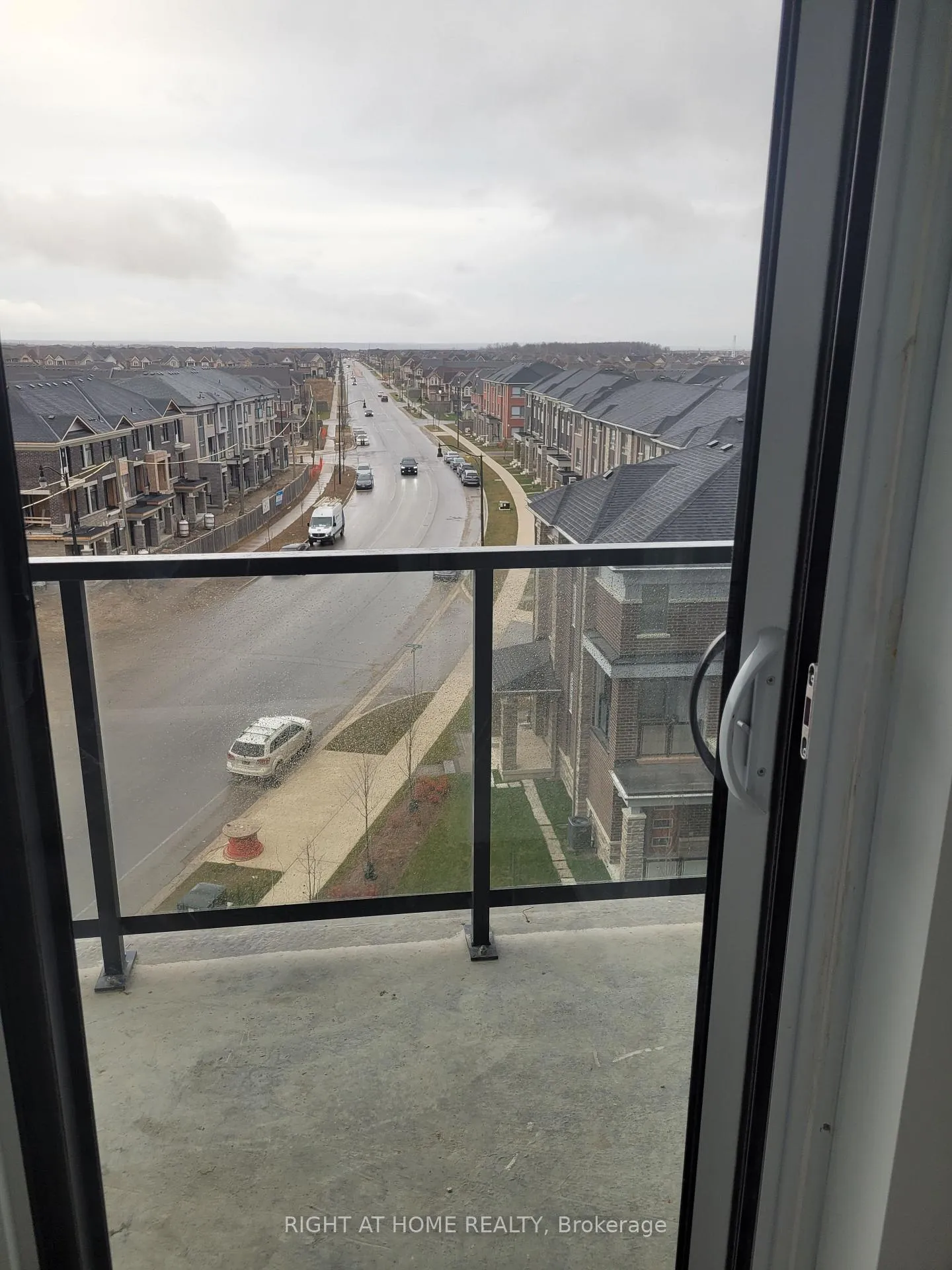 Photo 4 of Unit 508, 225 Veterans Drive N, Brampton, Northwest Brampton — HOMEH