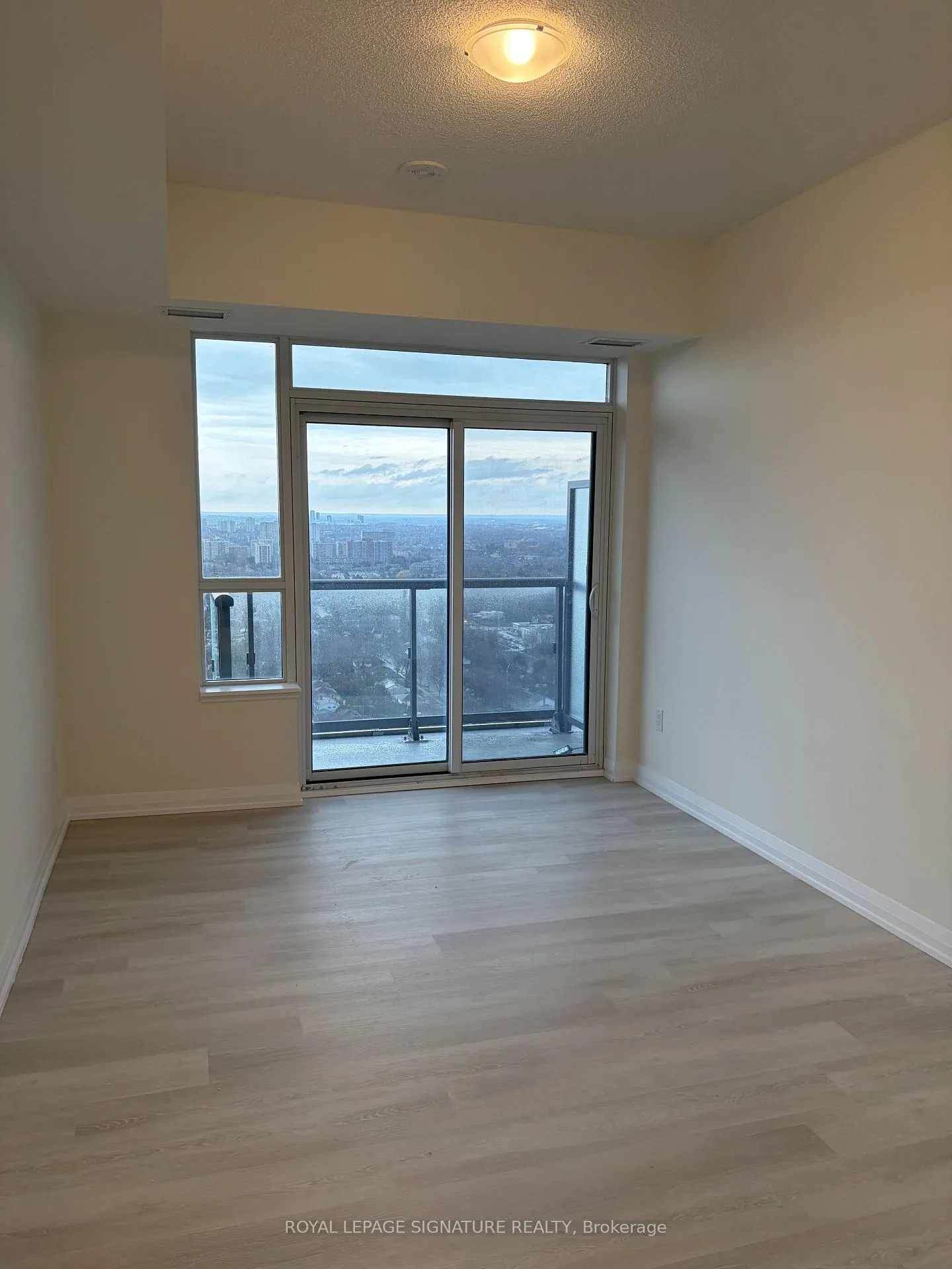 Photo 6 of Unit Lph26, 3270 Sheppard Avenue, Scarborough, Tam O'Shanter-Sullivan — HOMEH