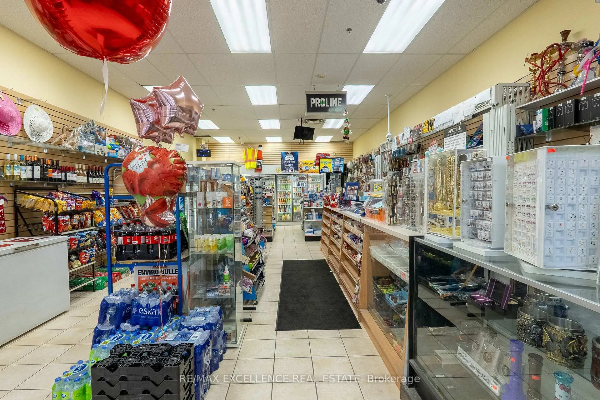 Photo 4 of 6 Runnymede Crescent, Brampton, Sandringham-Wellington — HOMEH