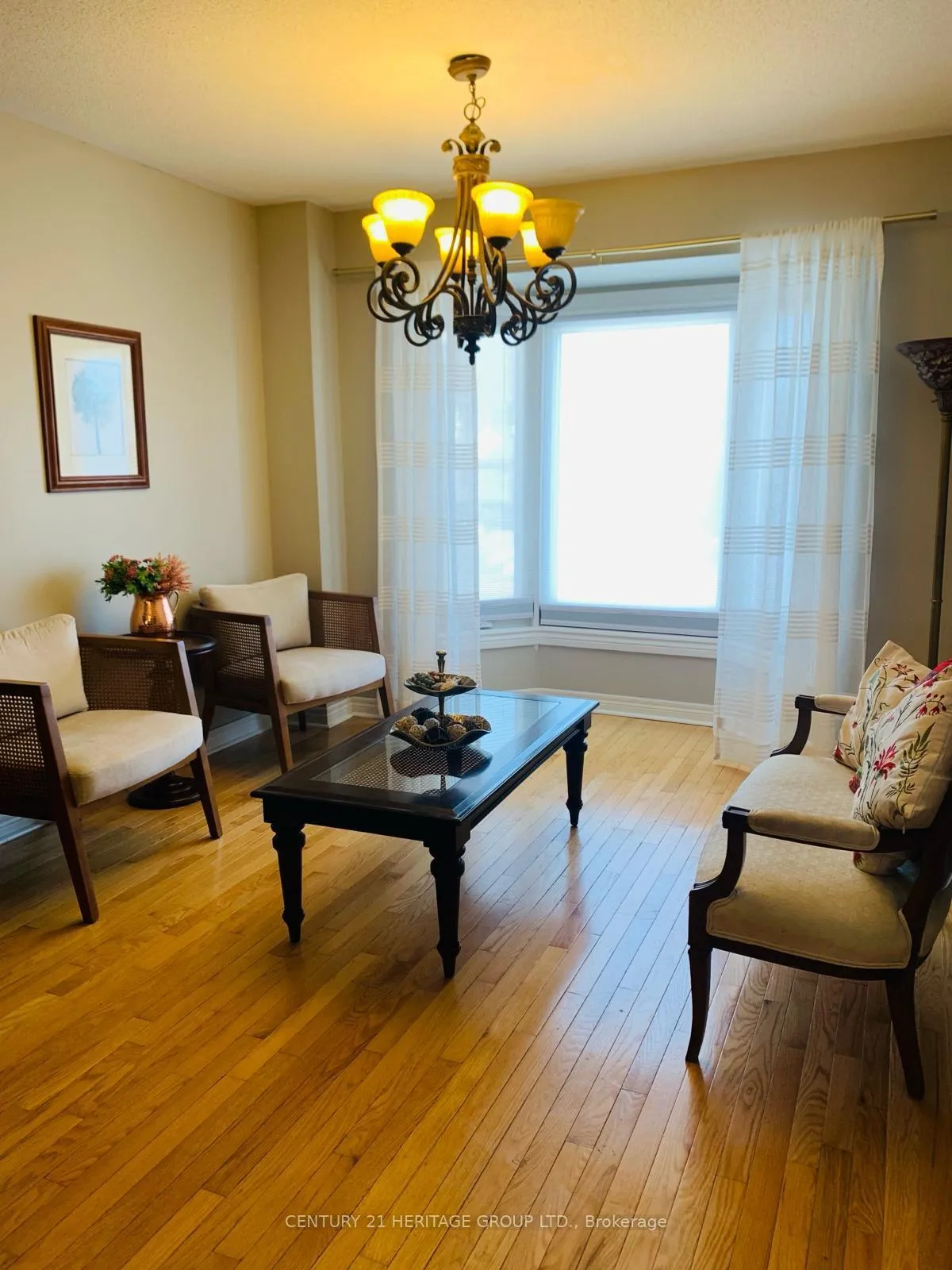 Photo 2 of 101 Bentley Crescent, Barrie, 400 West — HOMEH