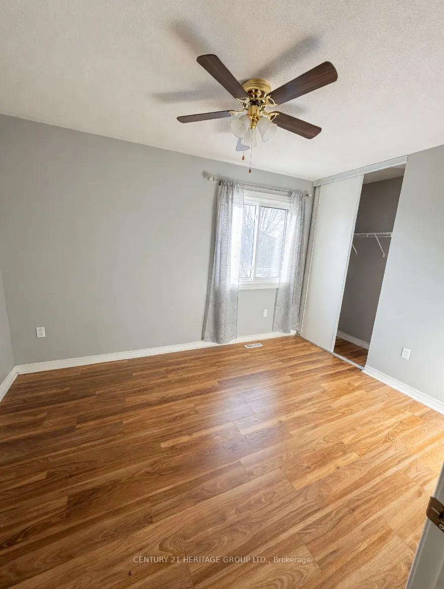 Photo 6 of 101 Bentley Crescent, Barrie, 400 West — HOMEH