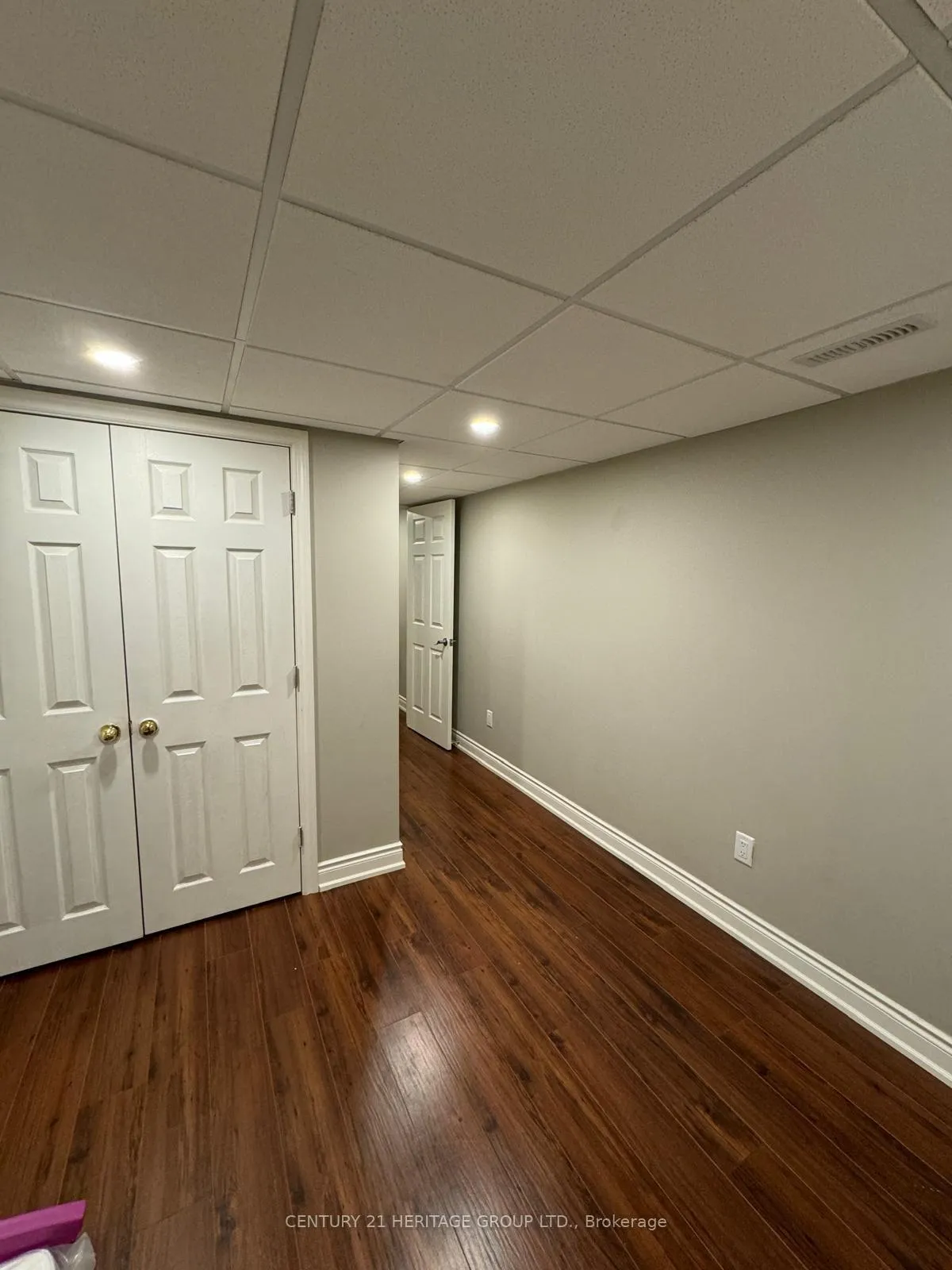 Photo 13 of 101 Bentley Crescent, Barrie, 400 West — HOMEH