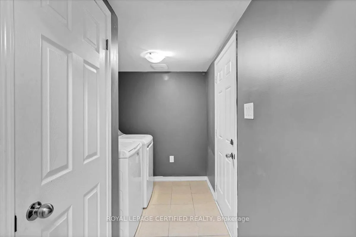Photo 9 of 28 Cole Crescent, Brantford, Shellard Lane — HOMEH
