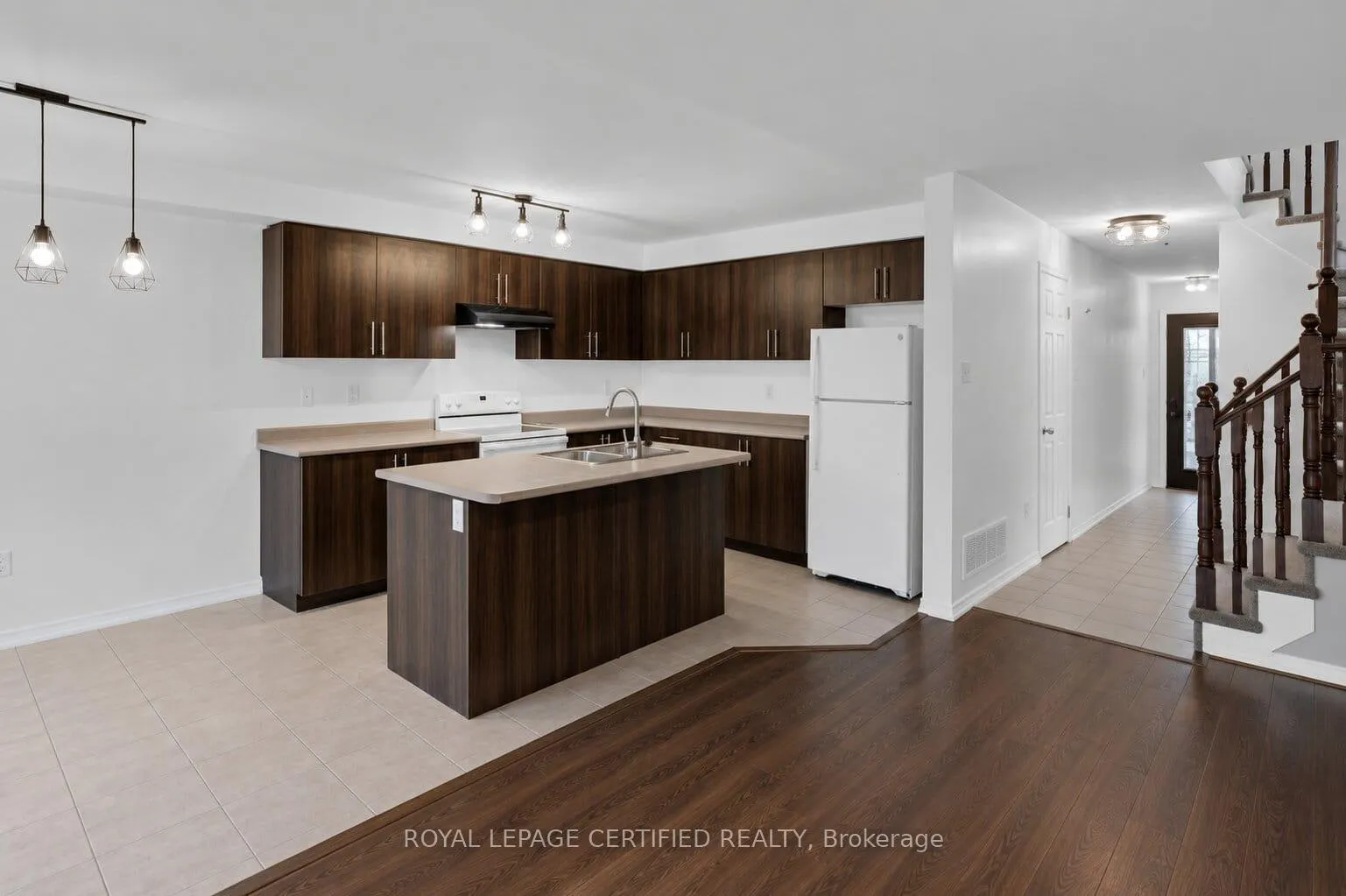 Photo 11 of 28 Cole Crescent, Brantford, Shellard Lane — HOMEH