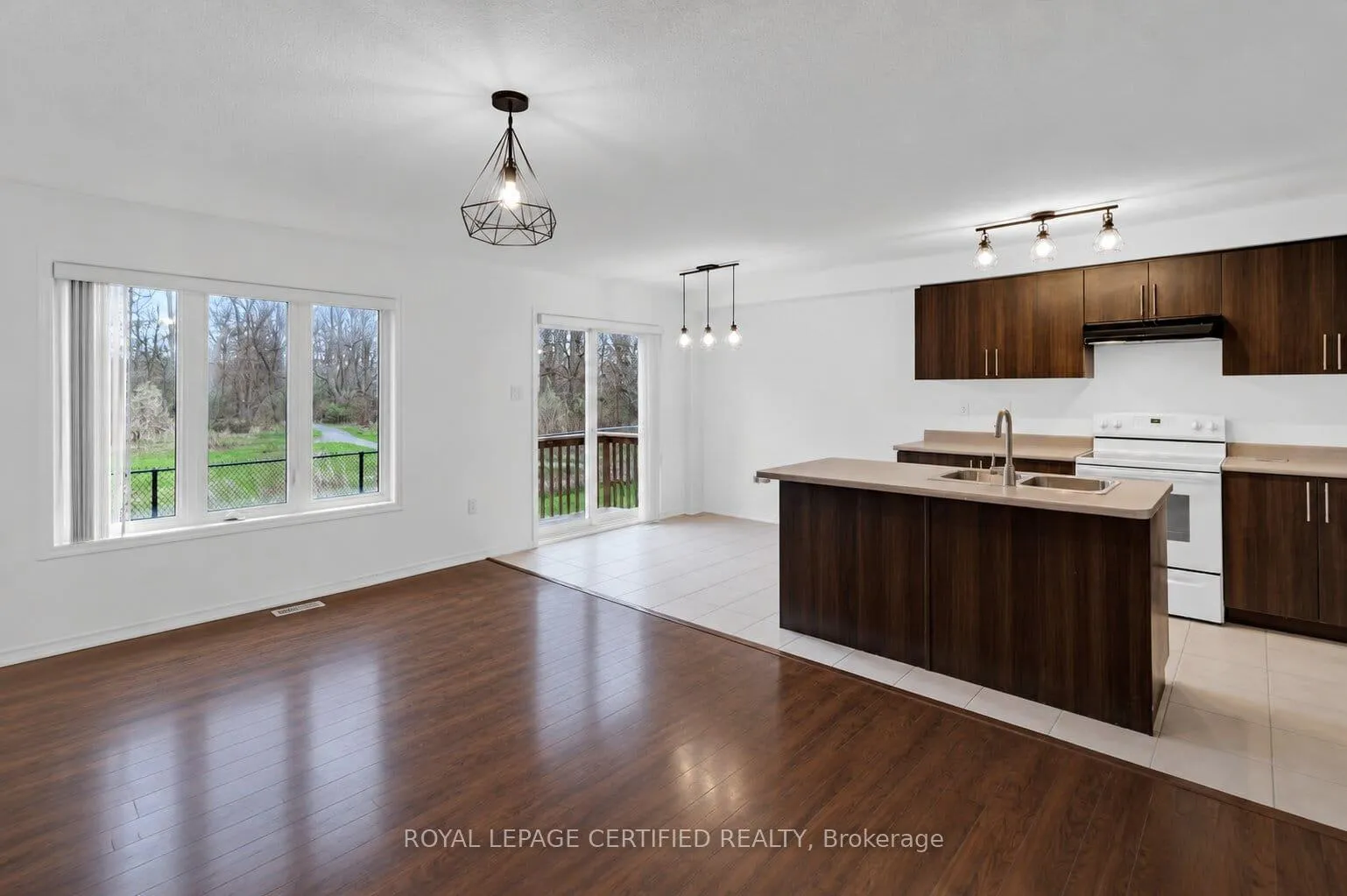 Photo 13 of 28 Cole Crescent, Brantford, Shellard Lane — HOMEH