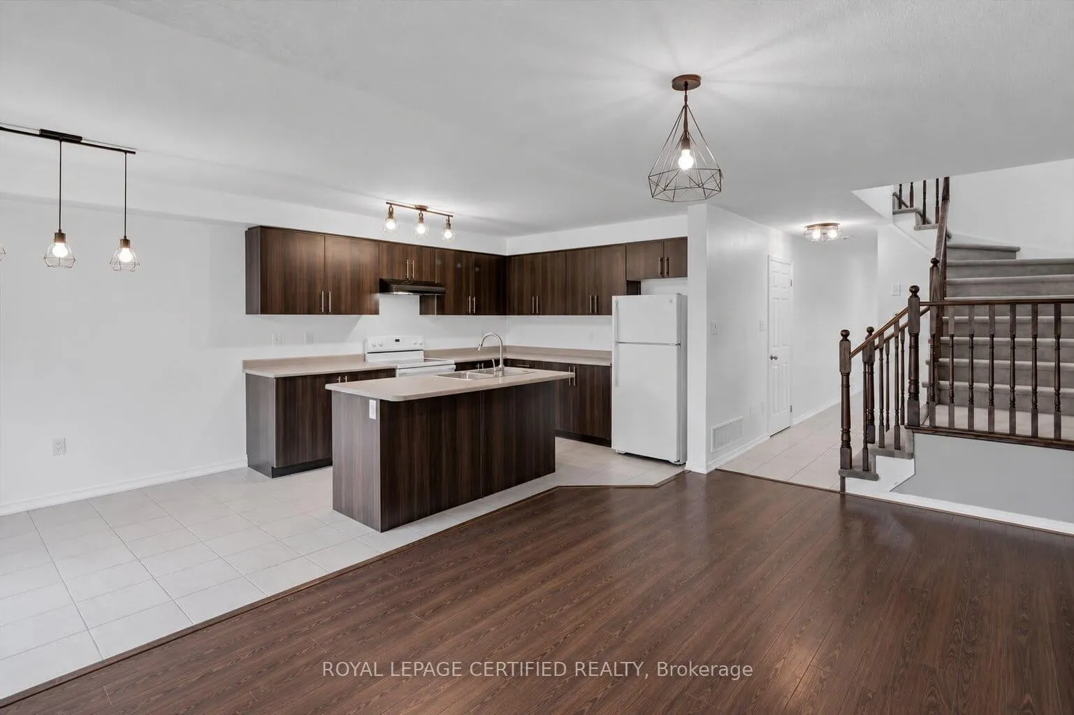 Photo 14 of 28 Cole Crescent, Brantford, Shellard Lane — HOMEH
