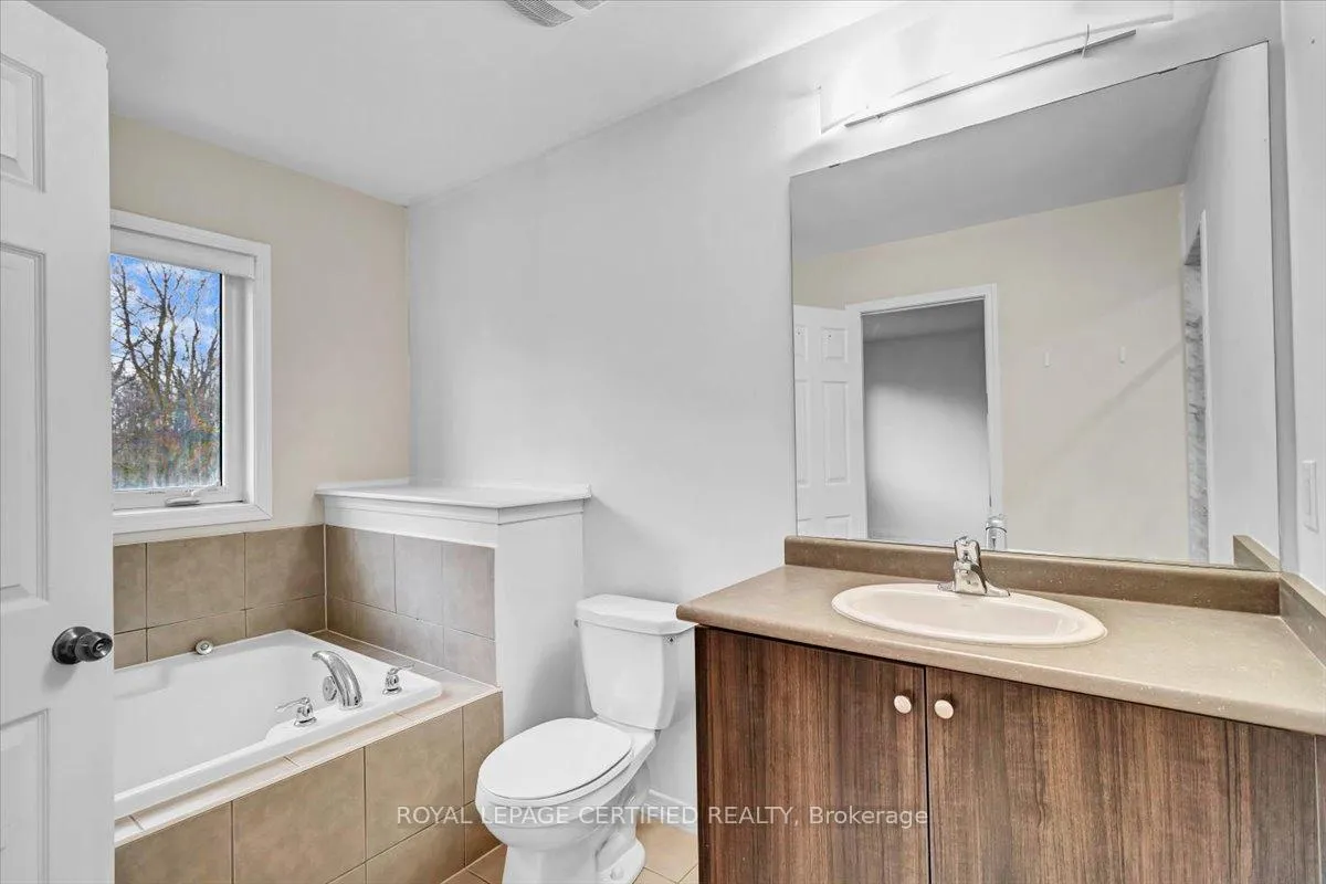 Photo 26 of 28 Cole Crescent, Brantford, Shellard Lane — HOMEH