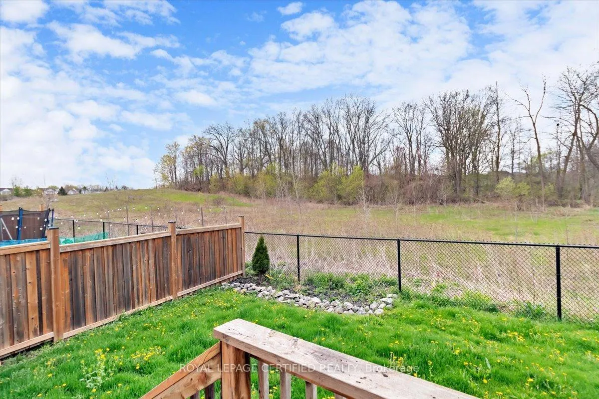 Photo 31 of 28 Cole Crescent, Brantford, Shellard Lane — HOMEH