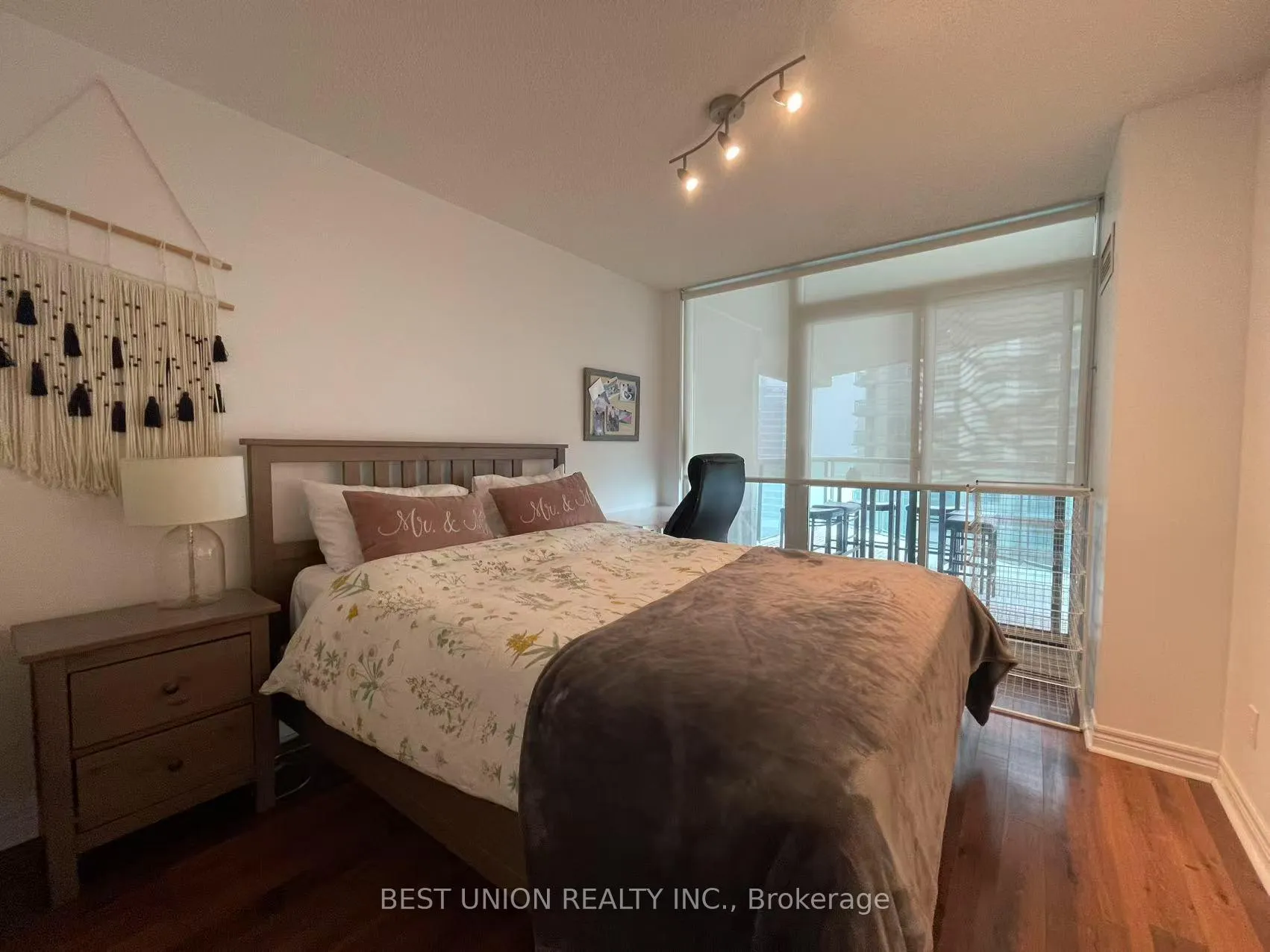 Photo 5 of Unit 3511, 30 Grand Trunk Crescent, Toronto, Waterfront Communities — HOMEH