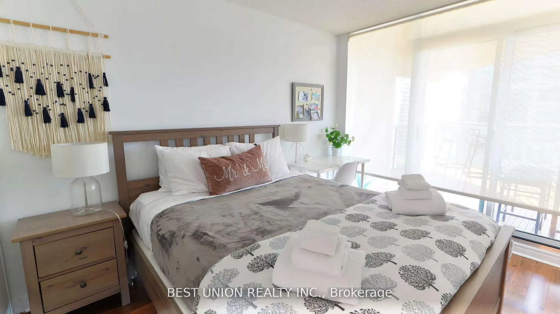 Photo 10 of Unit 3511, 30 Grand Trunk Crescent, Toronto, Waterfront Communities — HOMEH