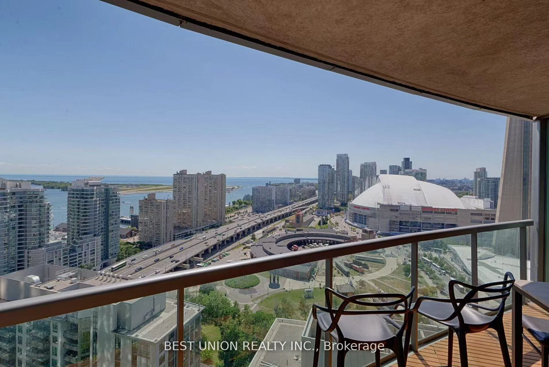 Photo 16 of Unit 3511, 30 Grand Trunk Crescent, Toronto, Waterfront Communities — HOMEH